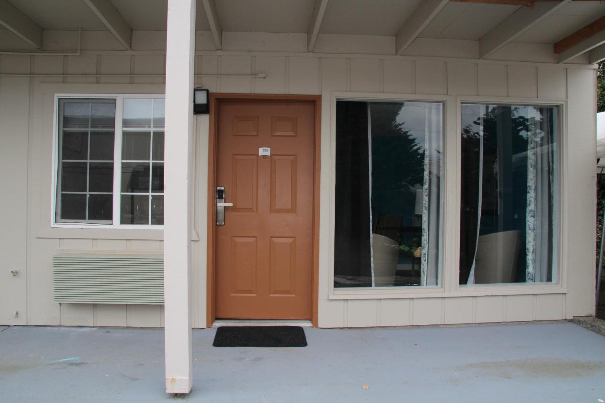 Naval Suites Bremerton Exterior foto