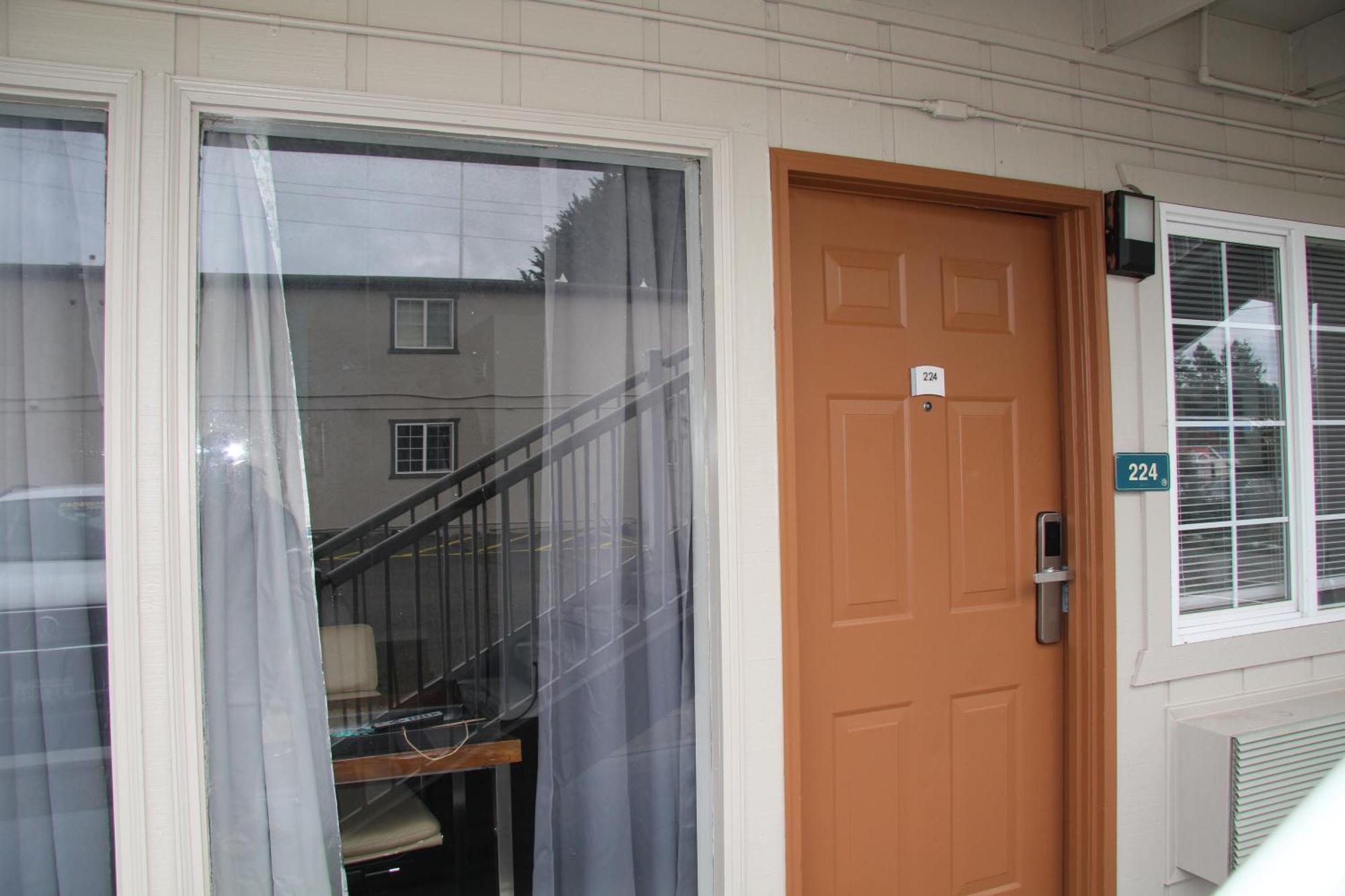 Naval Suites Bremerton Exterior foto